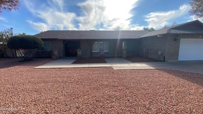 Building Photo - 6823 W Union Hills Dr