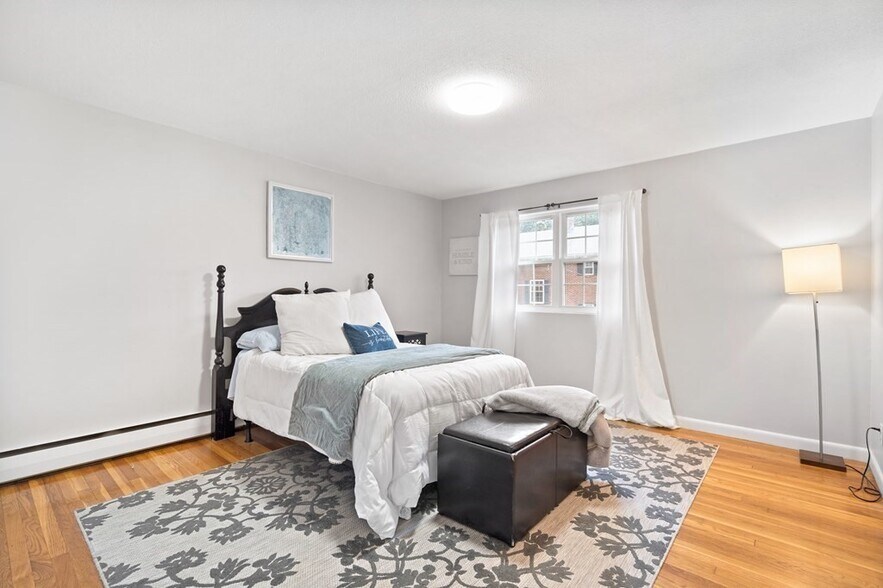 Bedroom - 25 Arlington Rd