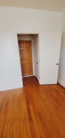 Building Photo - 276 Grant Ave