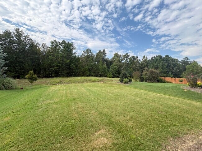 Building Photo - 676 Scarlet Baby Dr