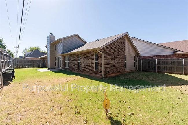 Building Photo - 2501 Patti Pl