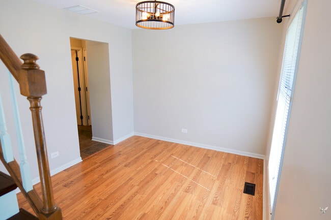 Building Photo - 1417 Queensgreen Cir