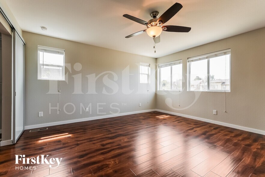 Building Photo - 10520 Sedalia St