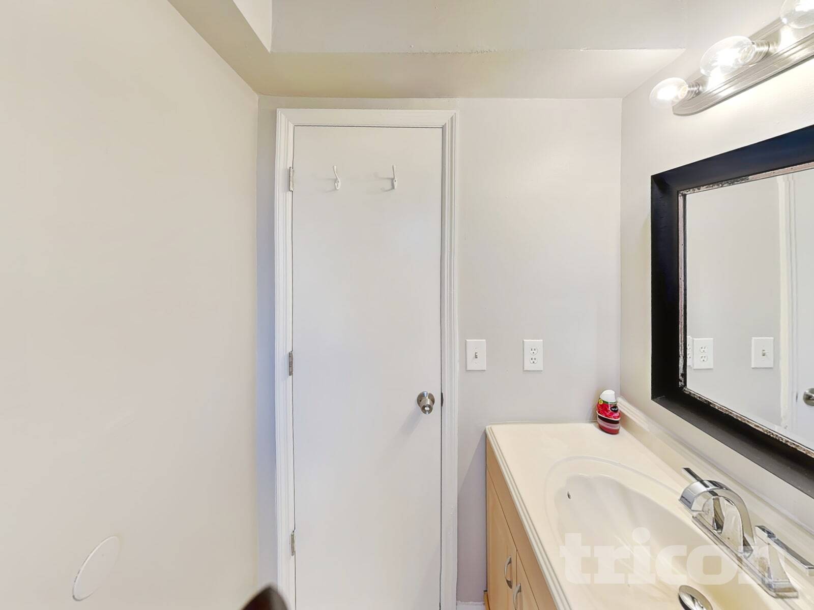 Building Photo - 801 Maraval Ct