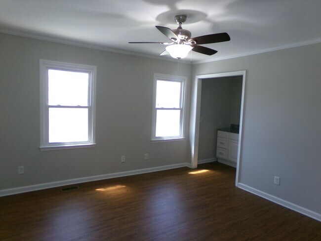 Building Photo - Robinhood and Peace Haven area