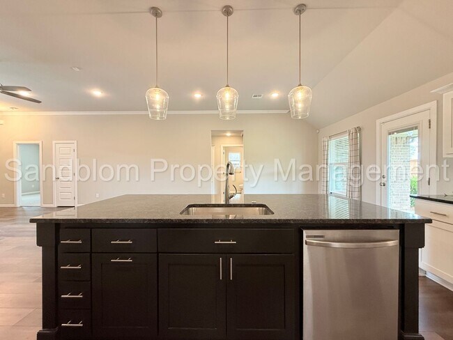 Building Photo - For Lease | Bixby | Available Now!