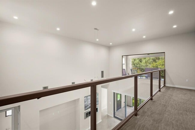 Building Photo - 500 Laurel Valley Rd