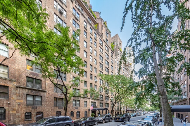 Building Photo - 225 24TH Street