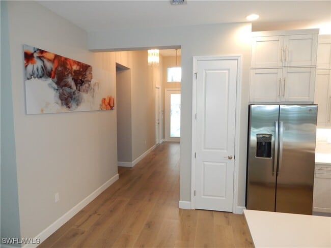 Building Photo - 11331 Jacaranda Dr