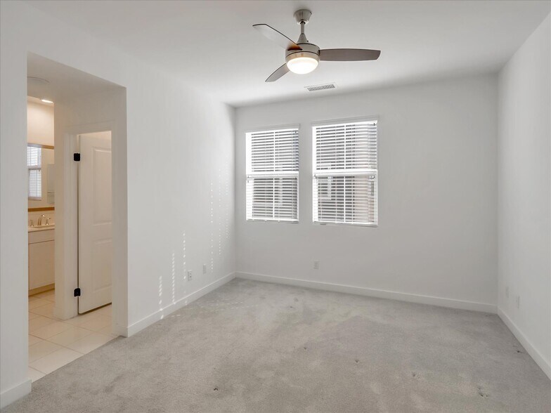 Building Photo - 1452 N Harbor Blvd
