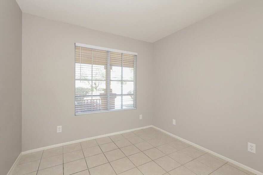 Building Photo - 8711 W Marconi Ave