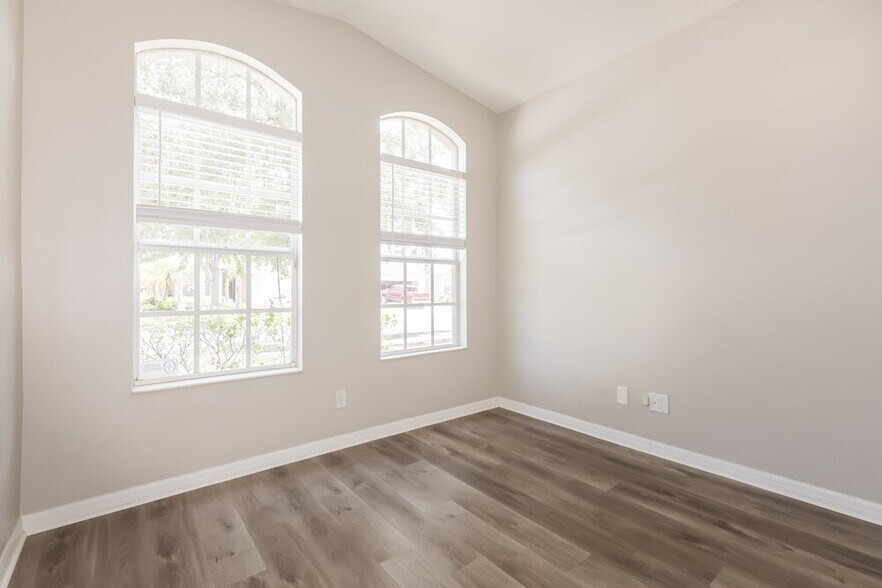 Building Photo - 5234 Clover Mist Dr