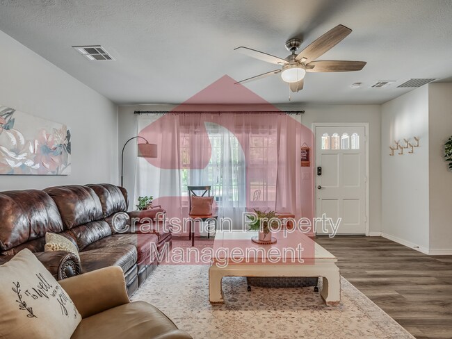 Building Photo - 2024 NW 45th St