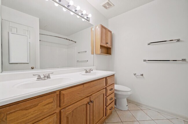 Building Photo - 109 Larkspur Hollow