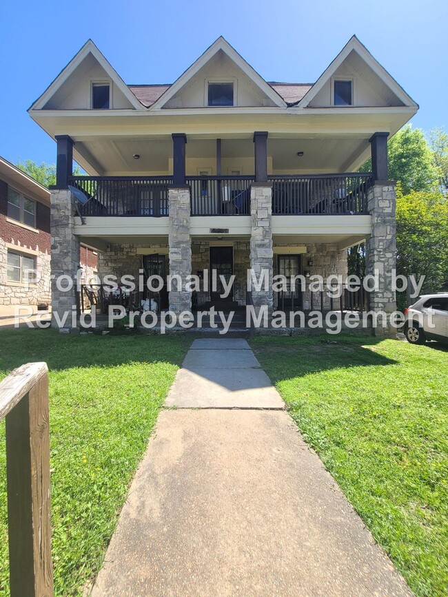 Primary Photo - Great 2 Bedroom with large balcony!
