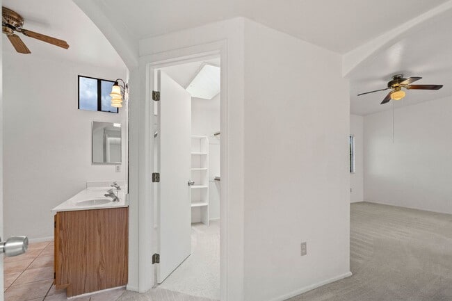 Building Photo - Beautiful Santa Fe Home on Large Corner Lot!