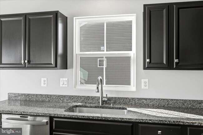 Building Photo - 313 Switchgrass Ct