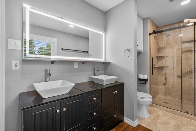 Building Photo - 10519 Fawnview Dr