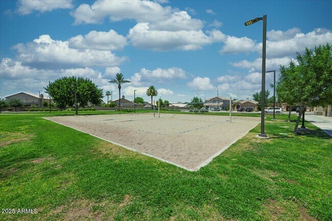 Building Photo - 13383 W Alvarado Dr