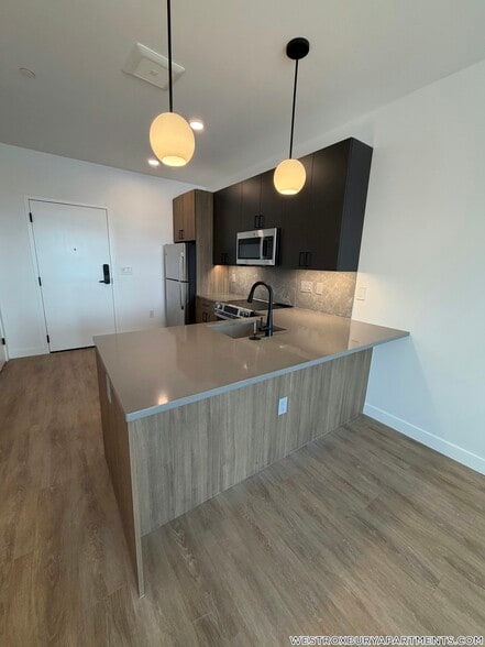 Building Photo - 199 Gardner St