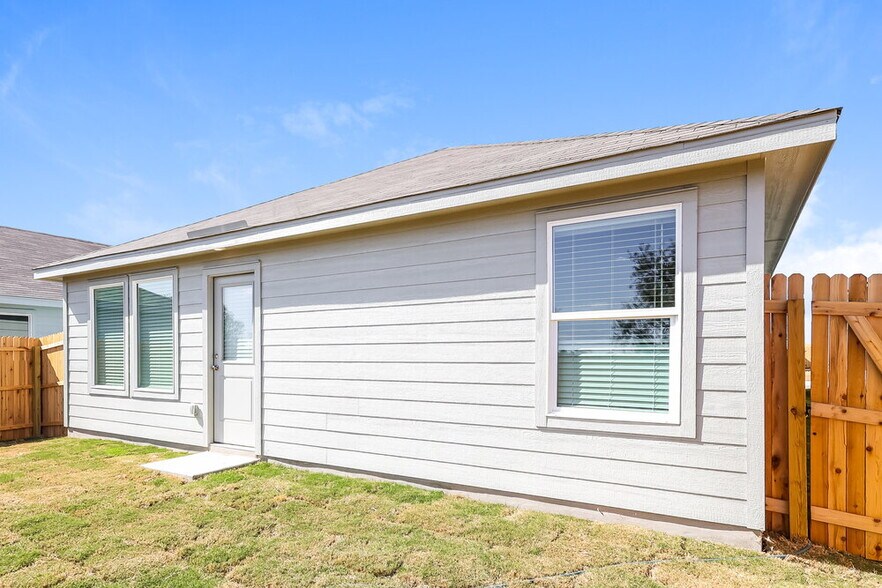 Building Photo - 1818 Musk Rose