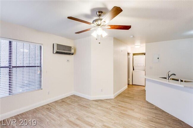 Building Photo - Wonderful upgraded 1 bed 1 bath unit