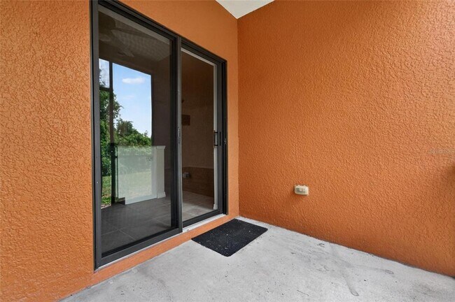 Building Photo - 30132 Mossbank Dr