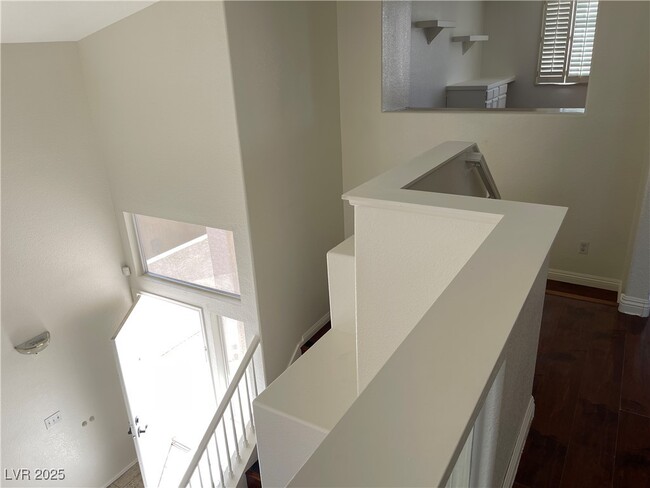 Building Photo - 4364 Mesa Hill Dr