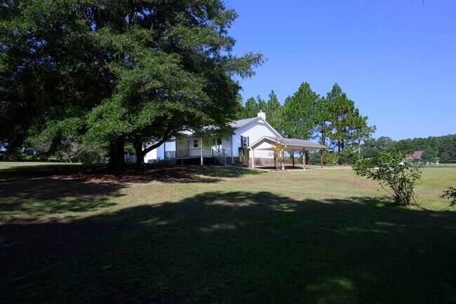 Building Photo - 739 A C Morrison Rd