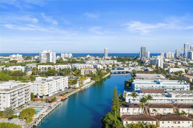 Building Photo - 1203 Marseille Dr