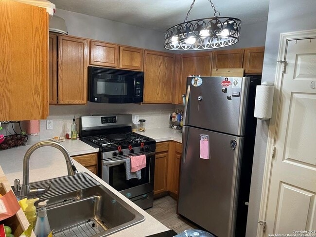 Building Photo - 4210 Field Meadow Dr