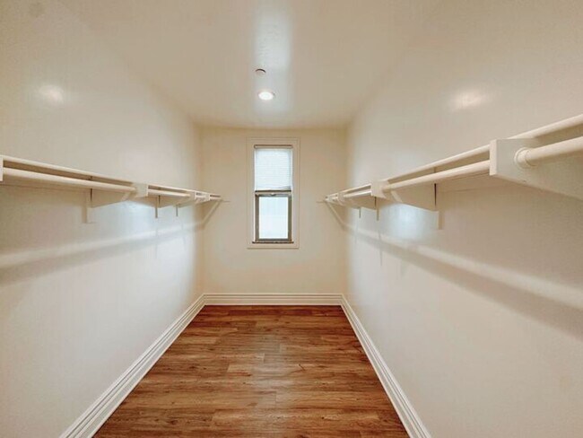 Building Photo - Palacial 6 Bed in Olde Carlsbad with Ocean...