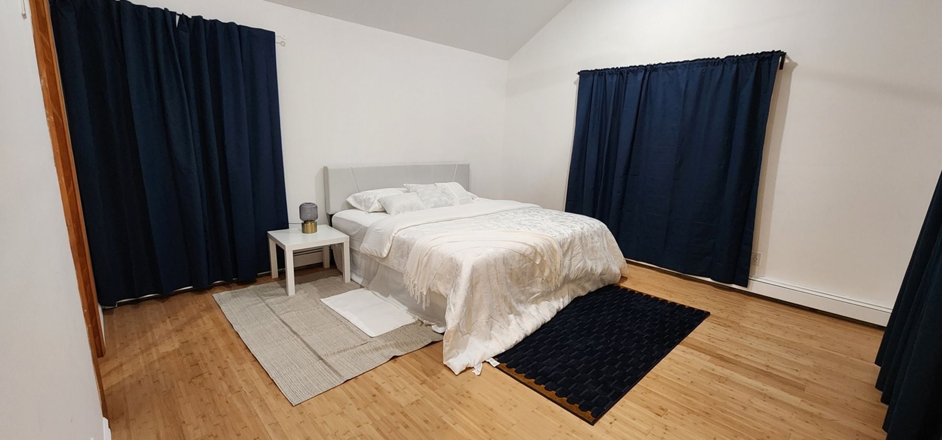 Building Photo - 150 E Walnut St