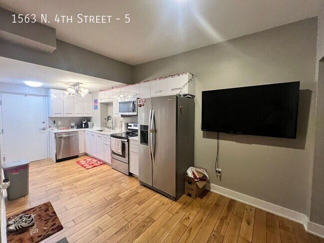 Building Photo - 1563 N 4th St