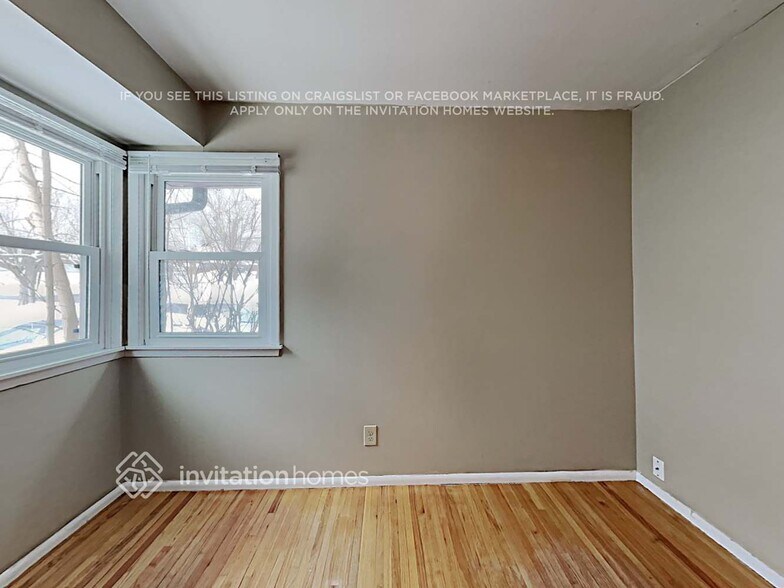 Building Photo - 1911 Adolphus St