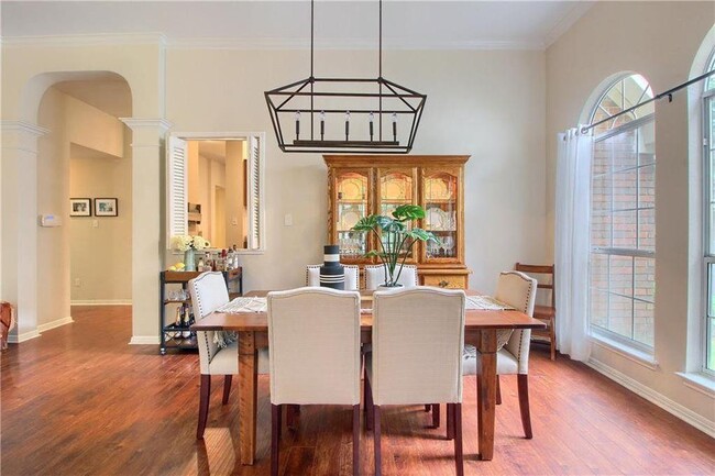 Building Photo - 7902 Isaac Pryor Dr