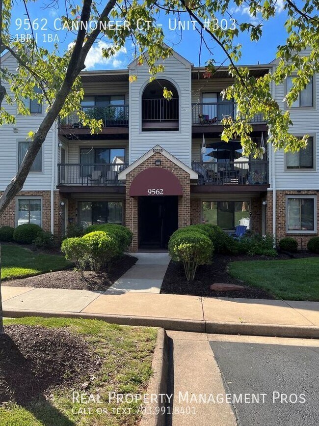 Qualify for a zero deposit? Balcony backs 9562 Cannoneer Ct Manassas VA 20110 Apartment