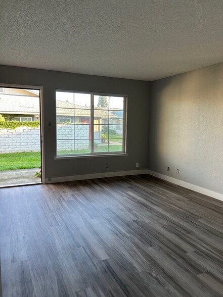 Building Photo - 1181 Fulton Ave