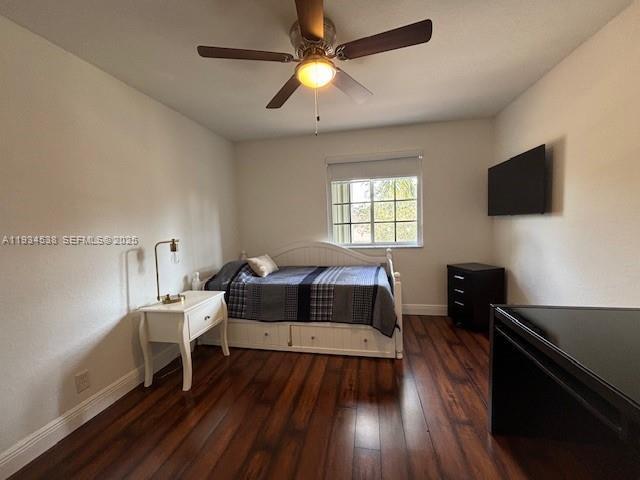 Building Photo - 712 Tulip Cir