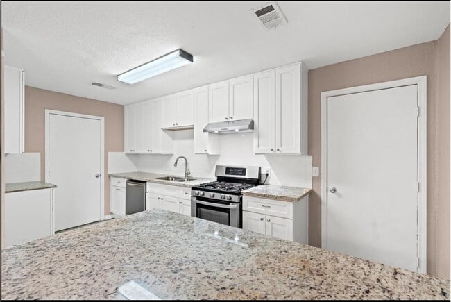 Building Photo - 6610 Rockergate Dr