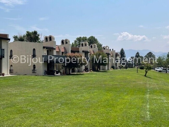Building Photo - 1022 Fontmore Rd