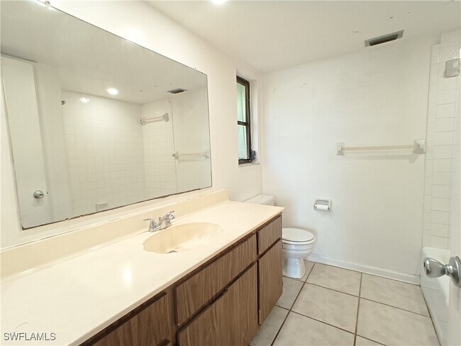Building Photo - 4440 Orchid Blvd