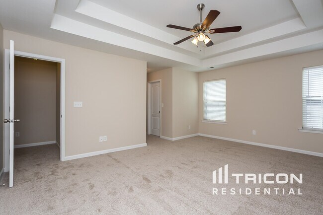 Building Photo - 130 Creek Way