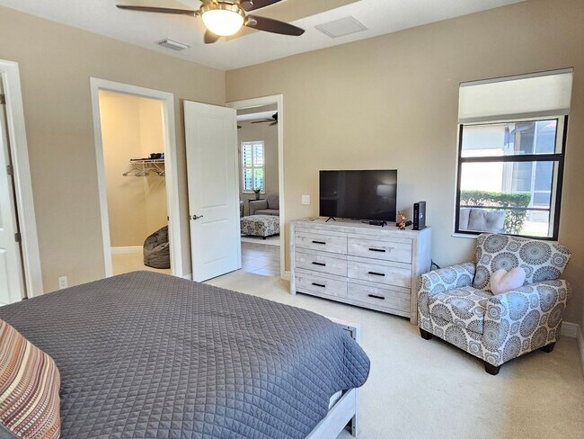 Building Photo - 10361 Crooked Crk Dr