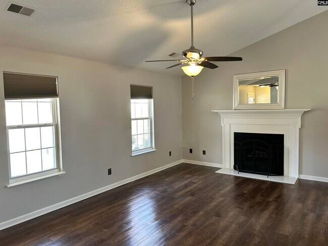 Building Photo - 21 Rosepine Dr