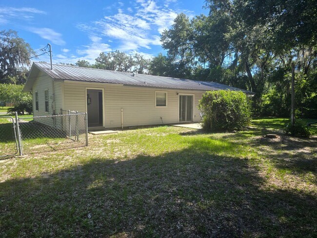Building Photo - 6853 Grove Rd