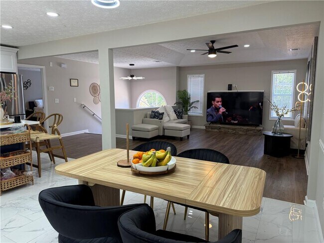 Building Photo - 934 Bay Ridge Dr