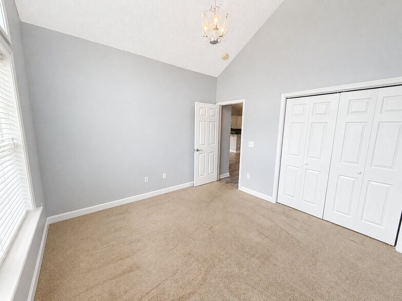 Building Photo - 264 Archdale St