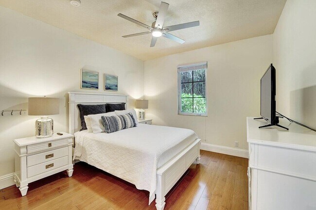 Building Photo - 43 Coconut Ln