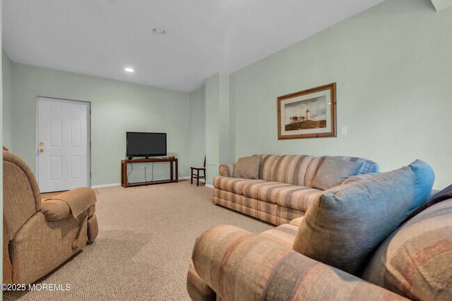 Building Photo - 4 Black Pine Ln